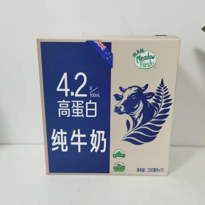 纽麦福4.2g高蛋白纯牛奶礼盒装（250ml*10支）*6提/件